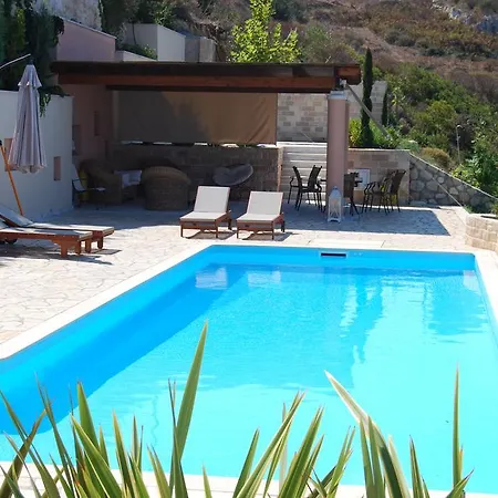 Elli's Luxury Houses Petani Beach * Vovikes