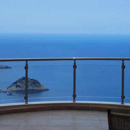Elli's Luxury Houses Petani Beach Apartment Vovikes